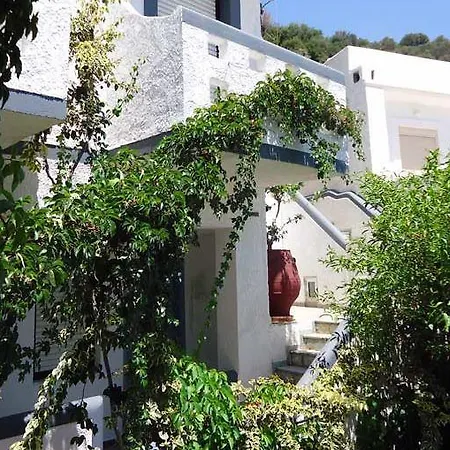 Fevro 2* Agia Galini