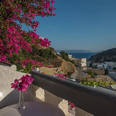 Fevro 2* Agia Galini
