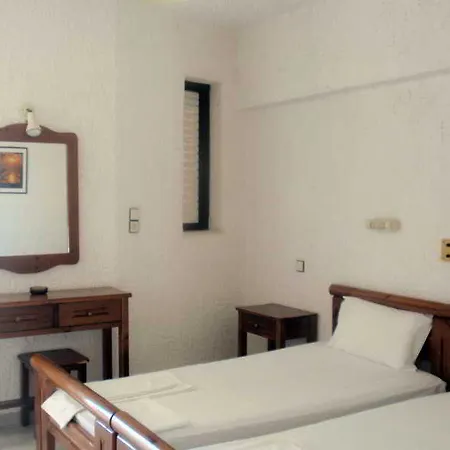 Fevro Hotel 2*