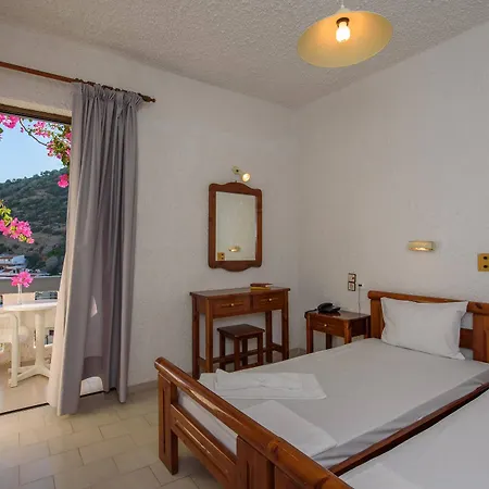 Fevro Hotel 2*